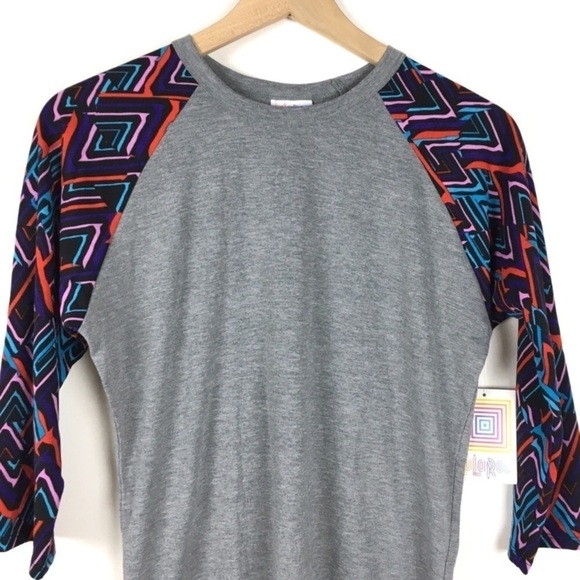 LULAROE Randy Baseball T Shirt Top 3/4 Sleeves Raglan Chevron Retro Size Small - Picture 2 of 9